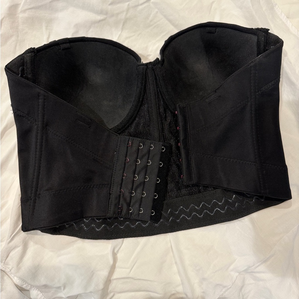 Secret Treasures Black Bustier with Silver Details - Picture 2 of 6